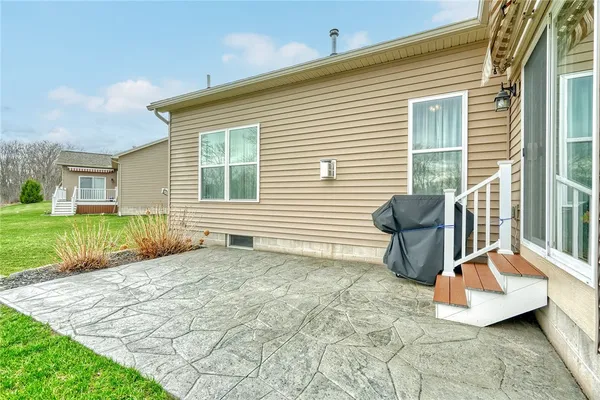 $299,900 | 16 Harbour Oaks Way, Gates, NY 14624
