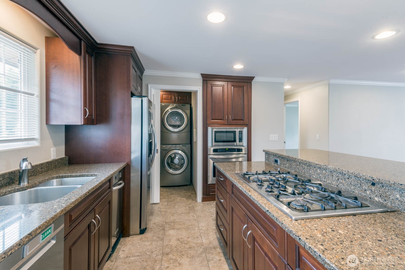 5207 Erlands Point Road Northwest Bremerton, WA 98312 - Photo 15 of 37