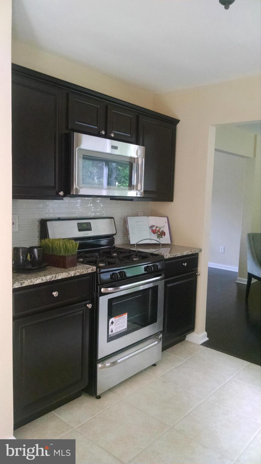 7714 Jaffrey Road Fort Washington, MD 20744 - Photo 2 of 20 Kitchen