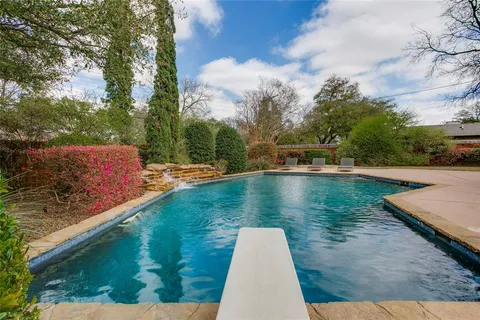 $1,565,000 | 7015 Midbury Drive, Dallas, TX 75230