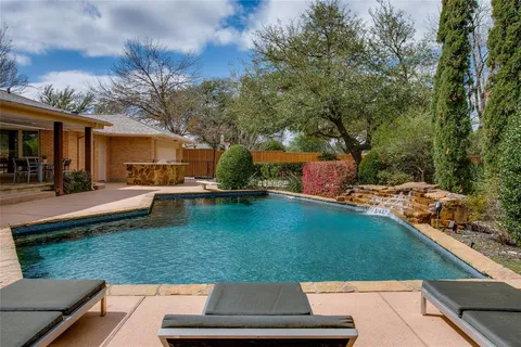 $1,565,000 | 7015 Midbury Drive, Dallas, TX 75230