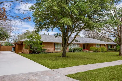 $1,565,000 | 7015 Midbury Drive, Dallas, TX 75230