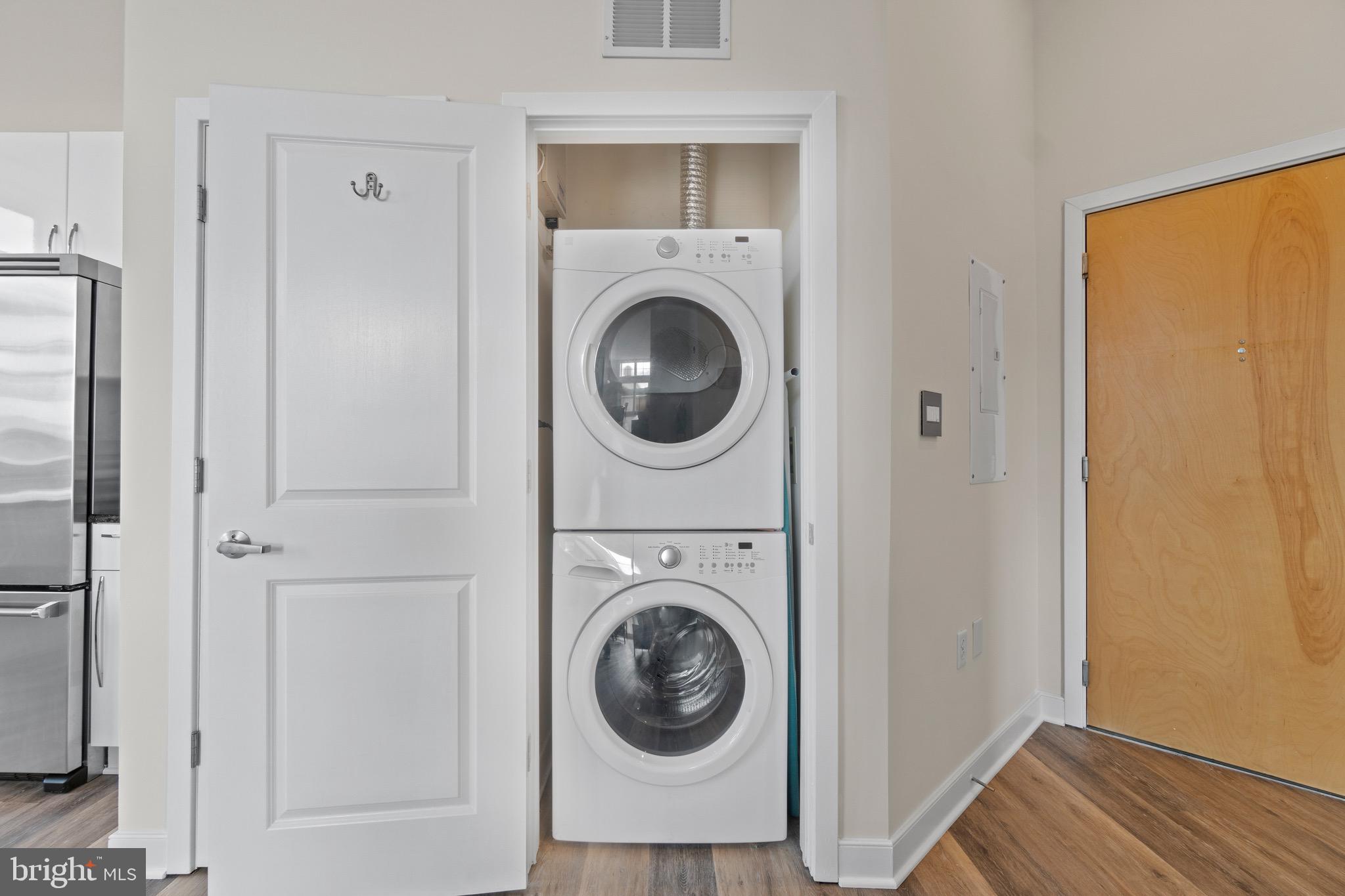 181 East Reed Avenue, Unit 407 Alexandria, VA 22305 - Photo 25 of 33 In-Unit Washer & Dryer