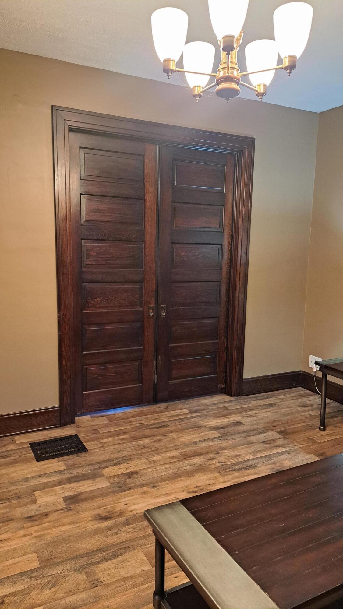 76 Commodore Street Newark, OH 43055 - Photo 14 of 53 Original Pocket Doors