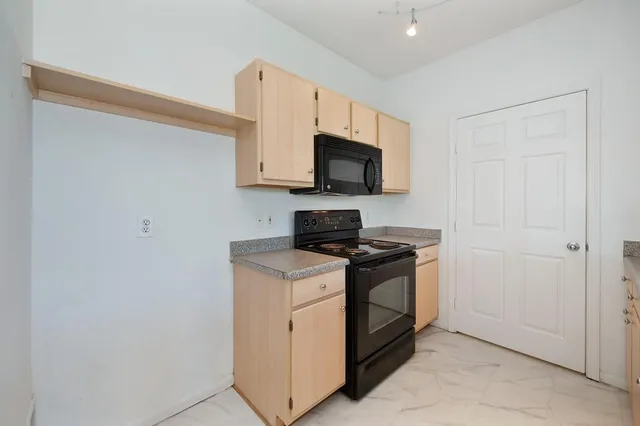 $285,000 | 701 Gibson Drive, Unit 534, Roseville, CA 95678