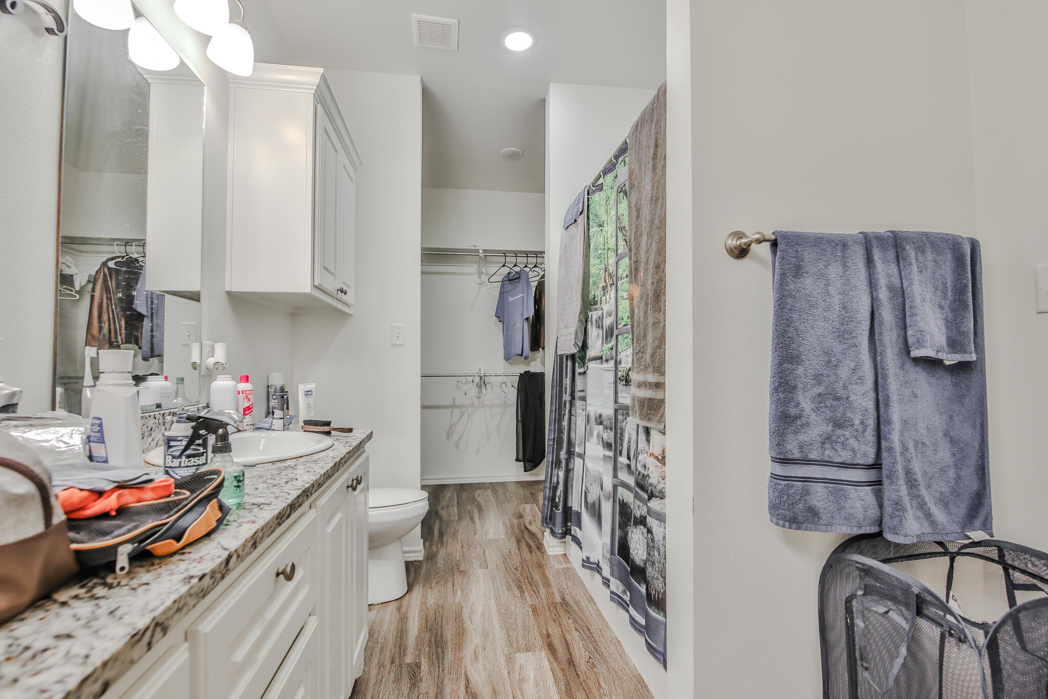 6904 20th Street Lubbock, TX 79407 - Photo 9 of 14 6904 20th St - Primary Bath 2