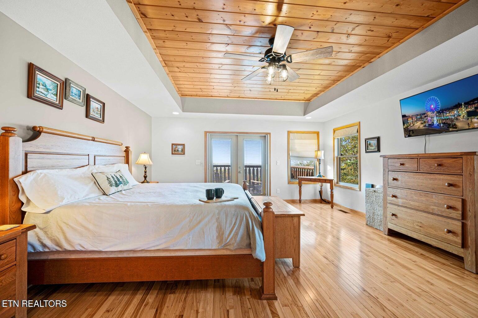 836 Sandra Way Kodak, TN 37764 - Photo 21 of 49 21_primary bedroom