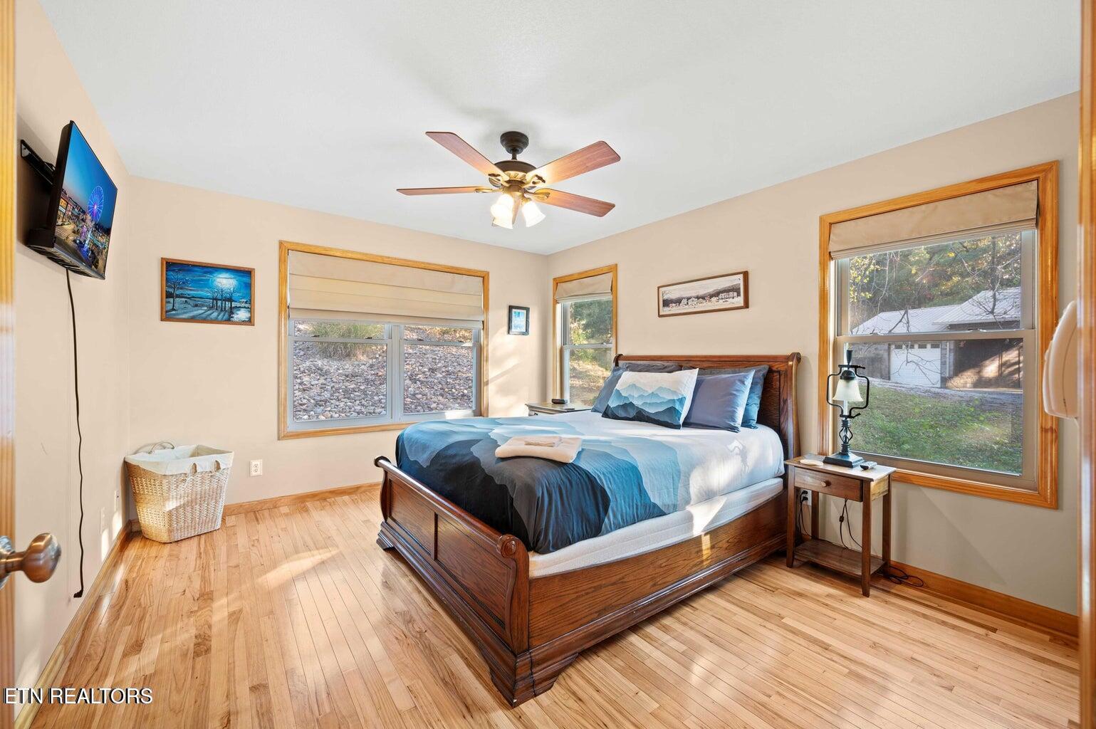 836 Sandra Way Kodak, TN 37764 - Photo 24 of 49 24_bedroom 2