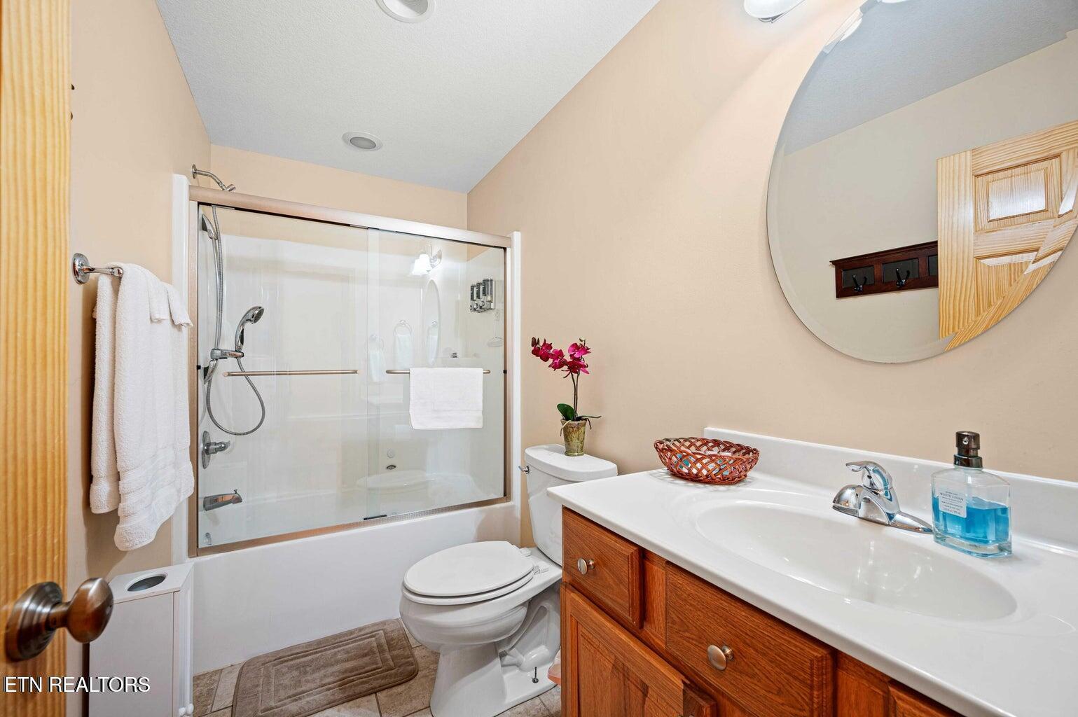 836 Sandra Way Kodak, TN 37764 - Photo 26 of 49 26_bathroom 2