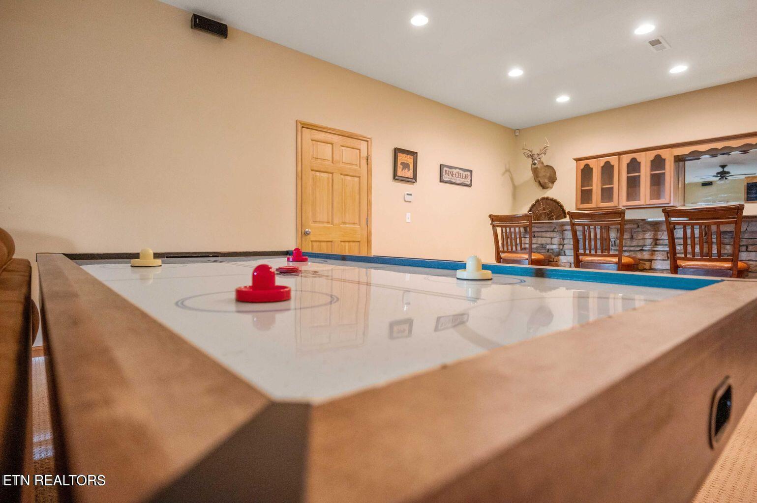836 Sandra Way Kodak, TN 37764 - Photo 35 of 49 35_airbnb