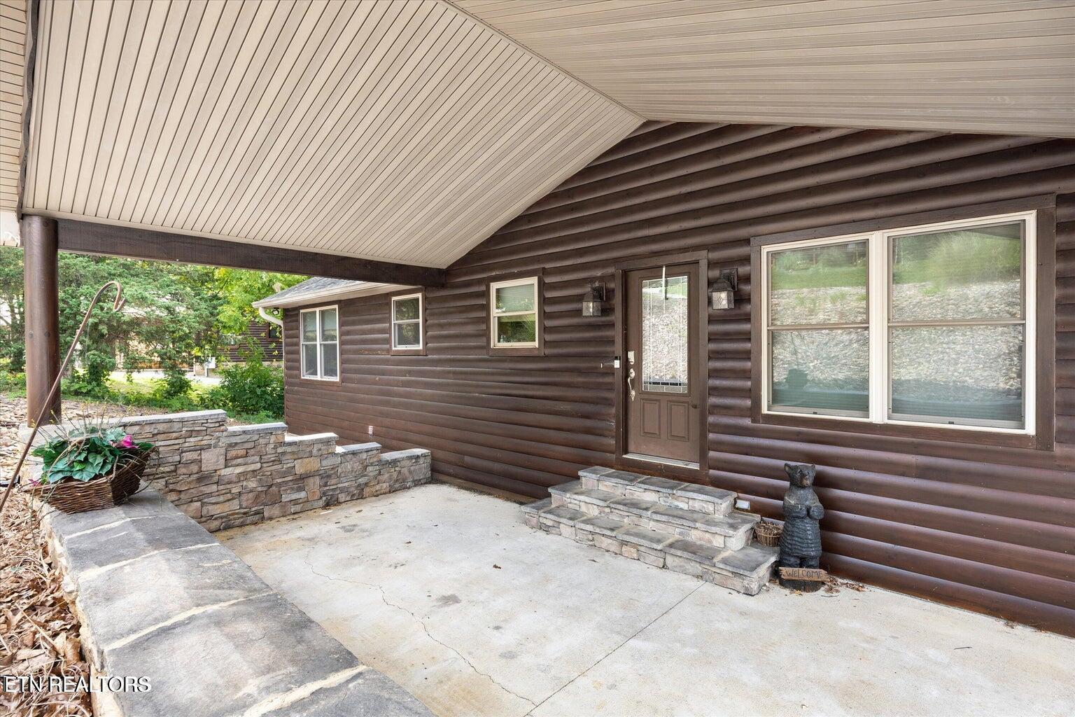 836 Sandra Way Kodak, TN 37764 - Photo 5 of 49 5_Front entrance