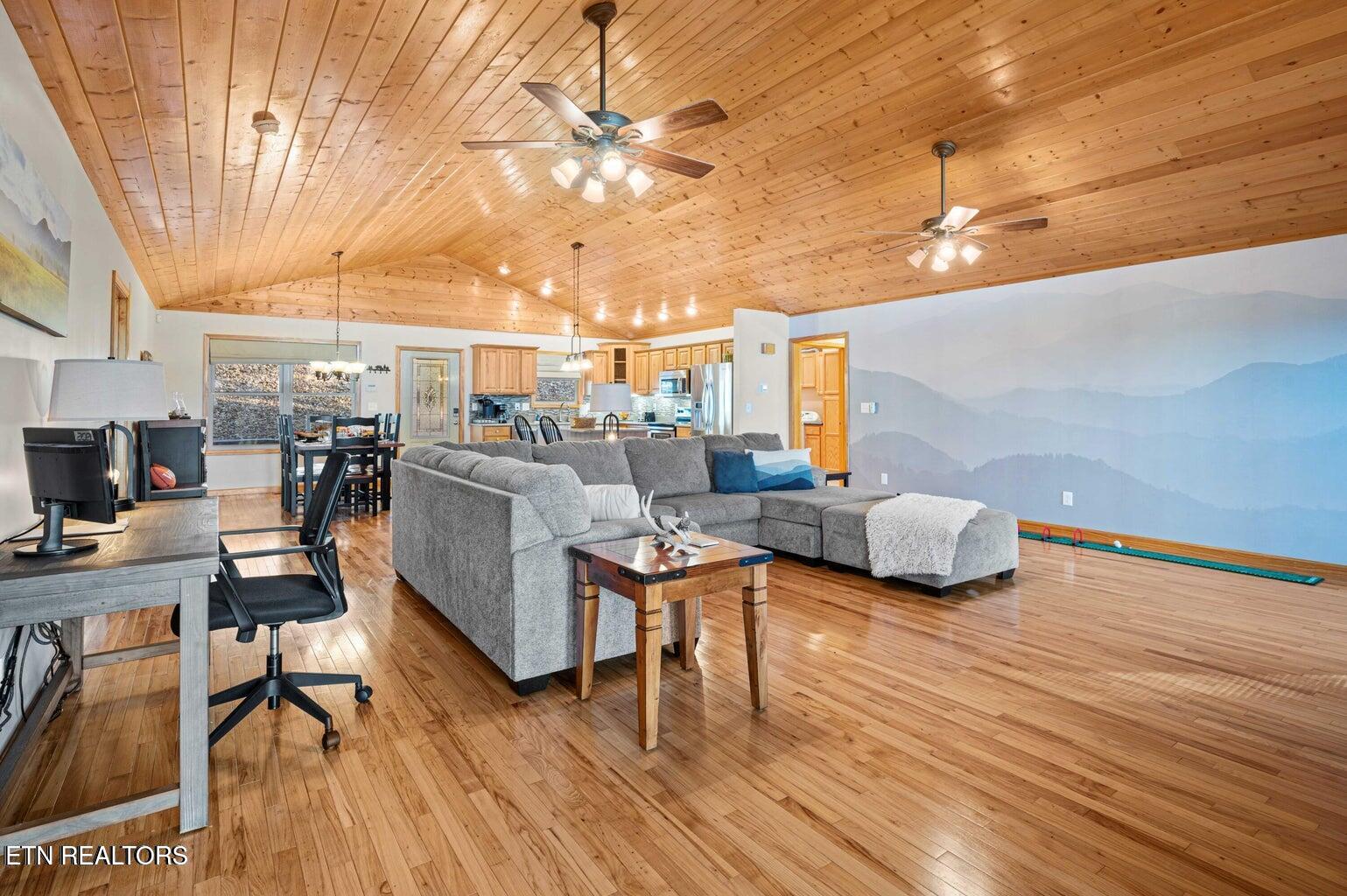 836 Sandra Way Kodak, TN 37764 - Photo 9 of 49 9_living room