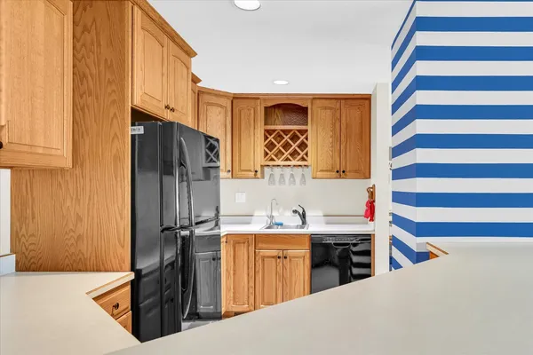 $1,100,000 | 401 M 2425 North, Mahomet, IL 61853