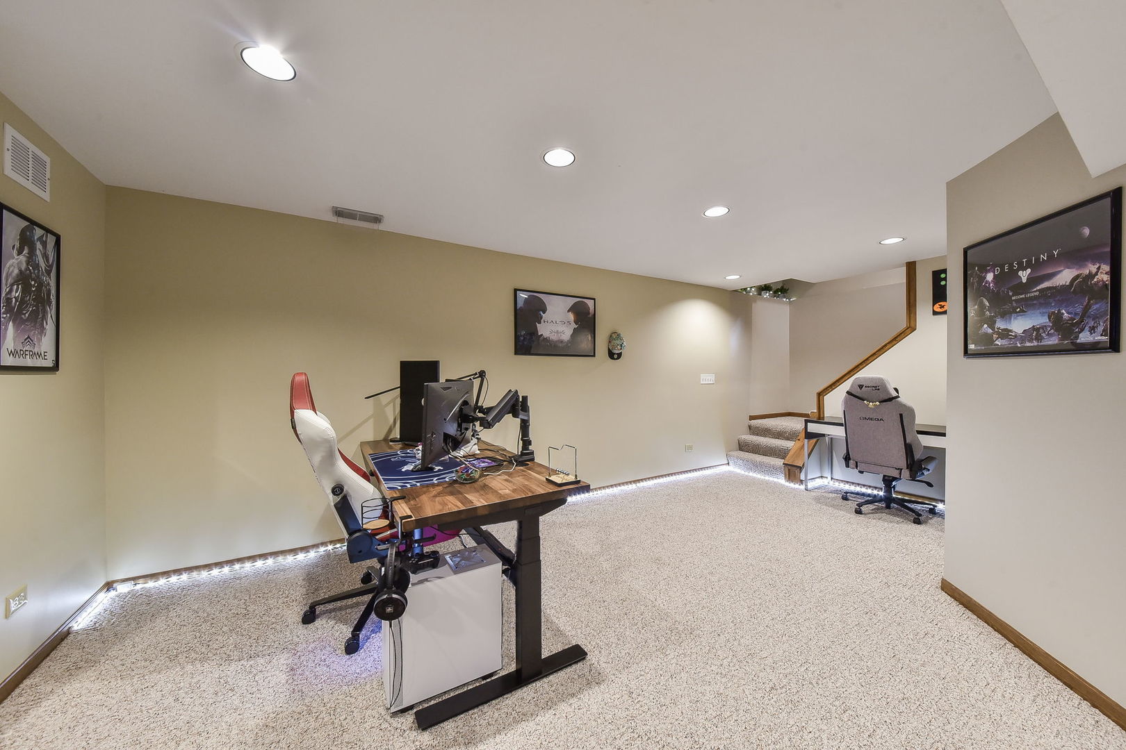 220 Aldrin Avenue Batavia, IL 60510 - Photo 18 of 23 a living room with furniture and a flat screen tv