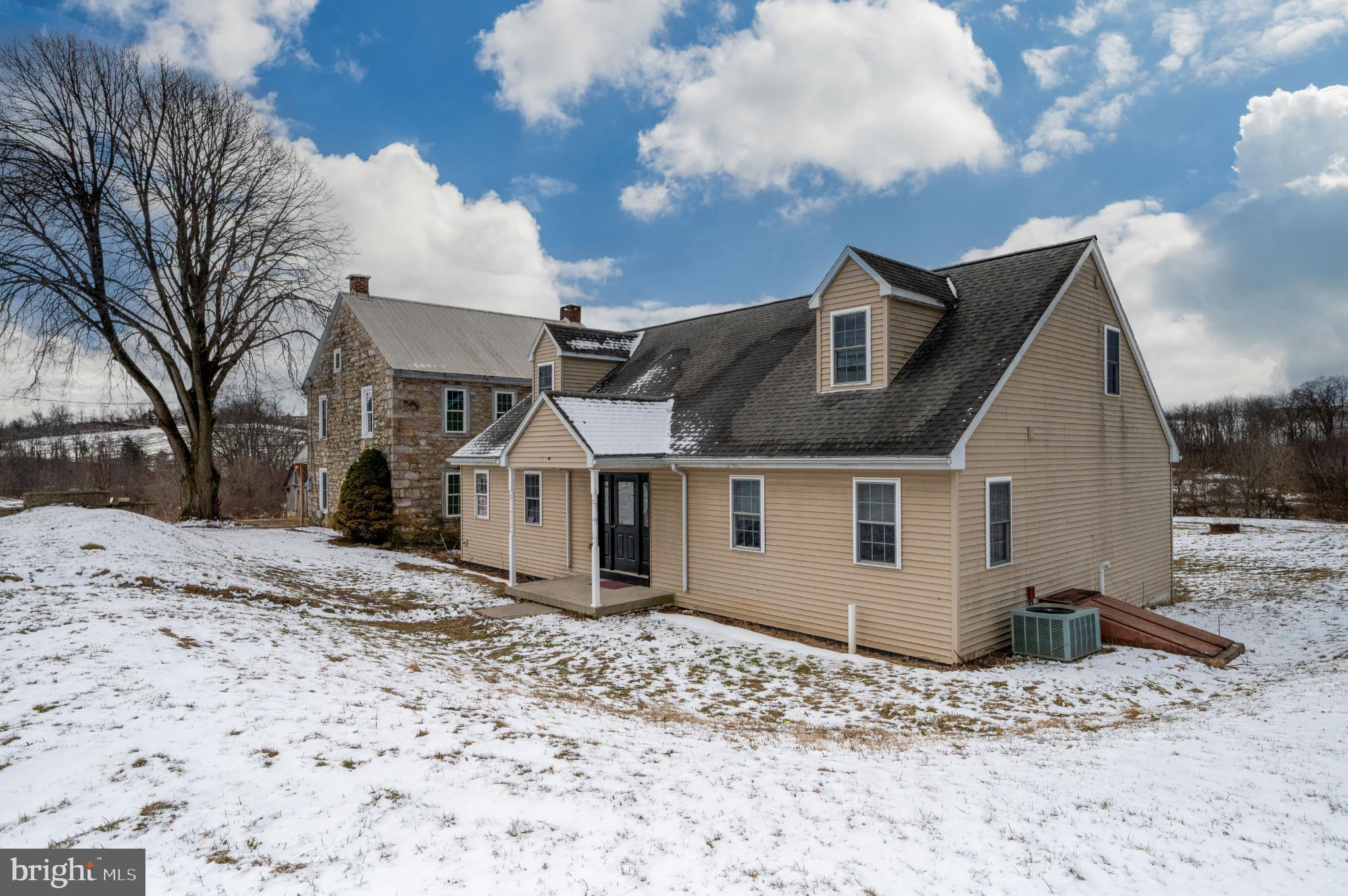 71 Walnut Road Hamburg, PA 19526 - Photo 2 of 55 a front view of a house with a yard