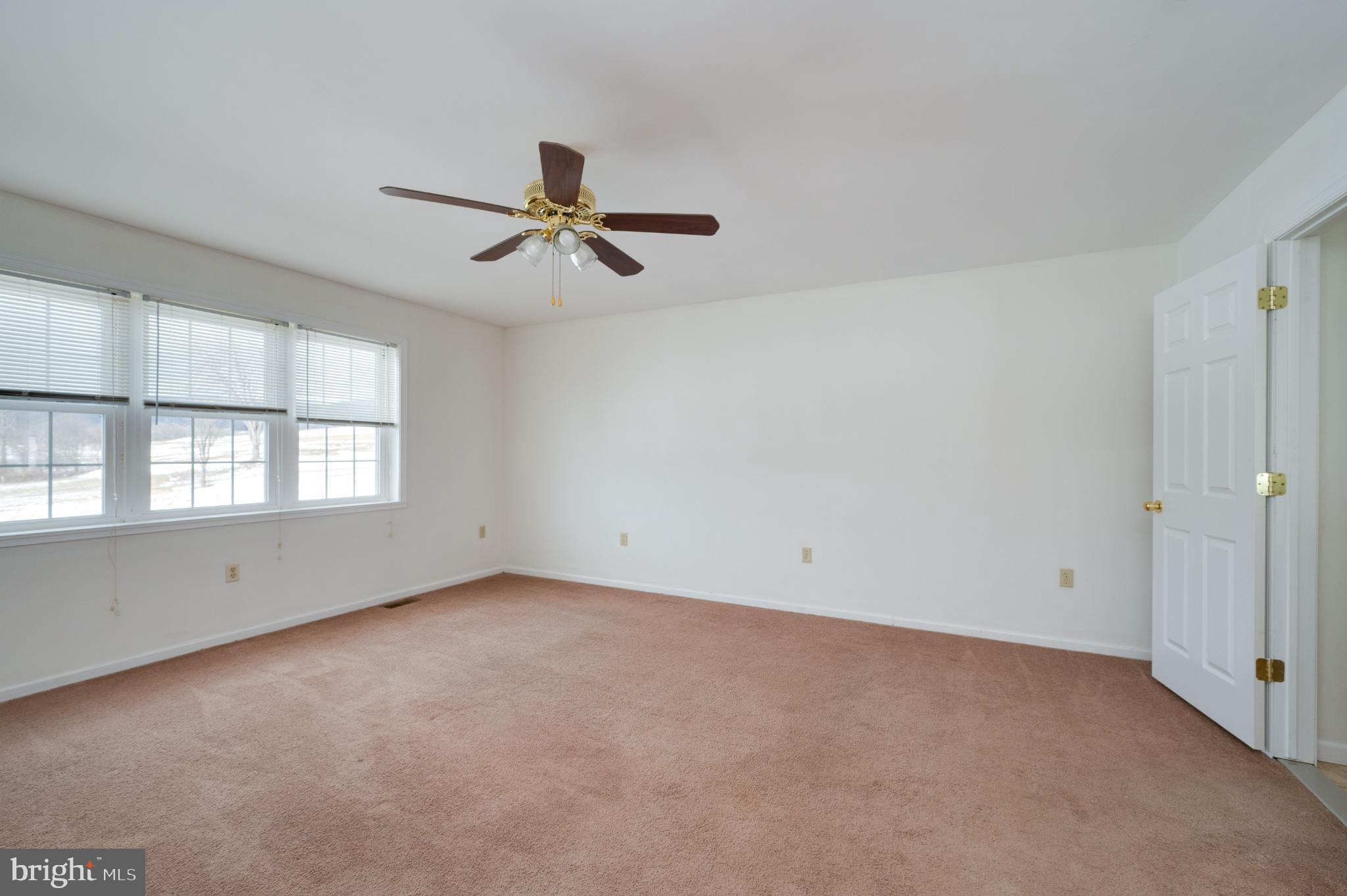 71 Walnut Road Hamburg, PA 19526 - Photo 25 of 55 Large first floor master suite