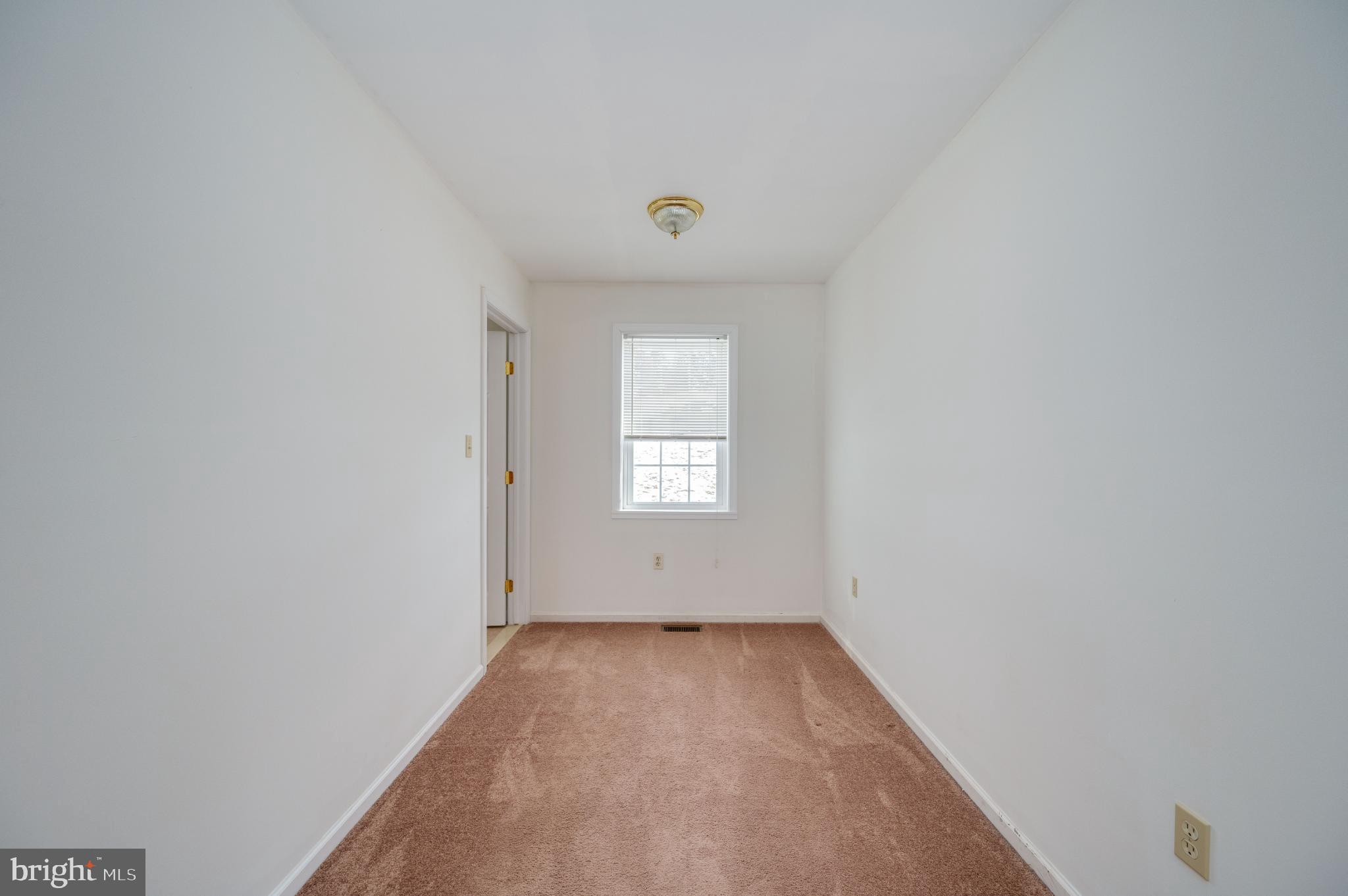 71 Walnut Road Hamburg, PA 19526 - Photo 30 of 55 Master walk-in closet