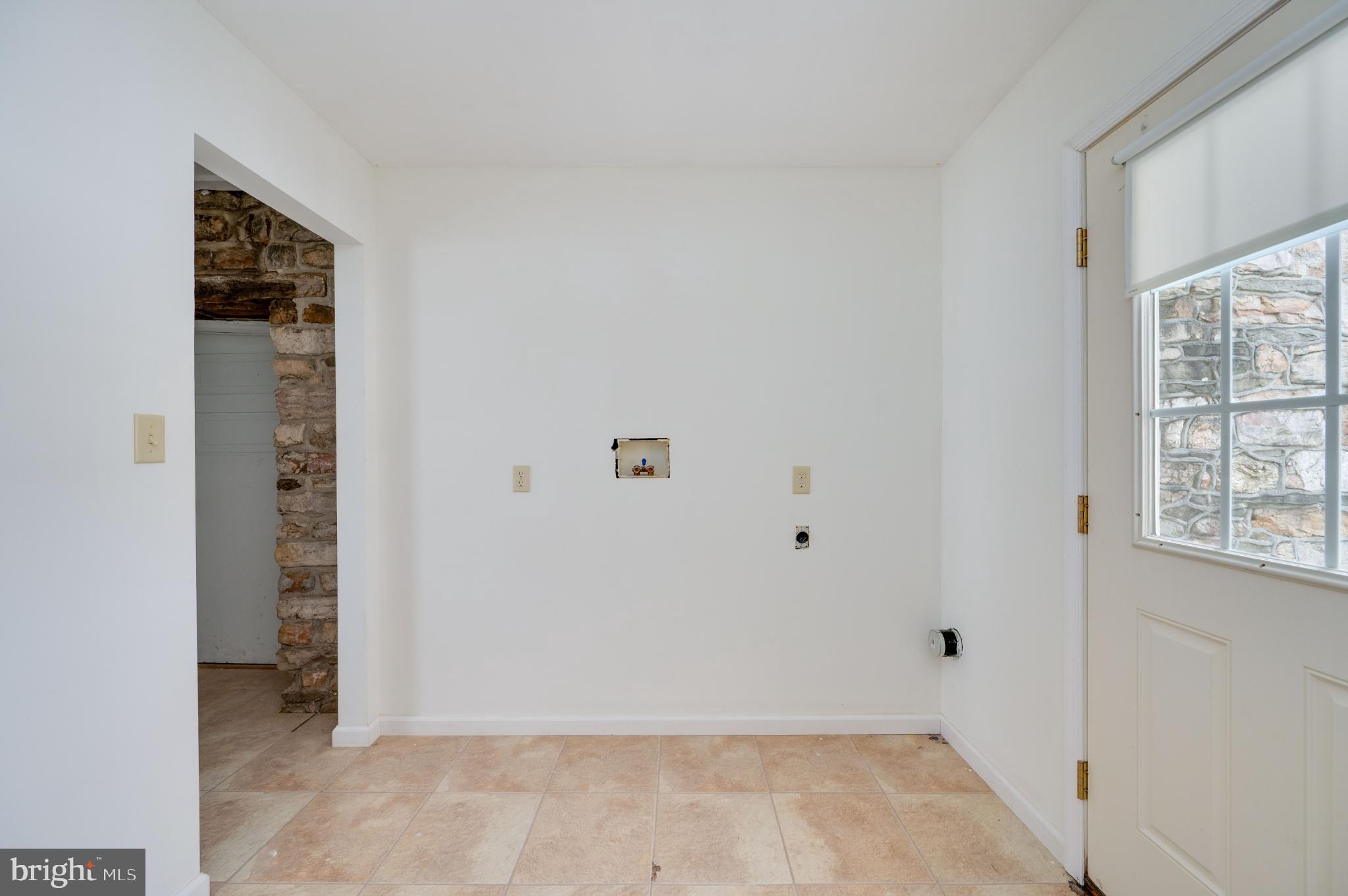 71 Walnut Road Hamburg, PA 19526 - Photo 39 of 55 First floor laundry with mud entrance