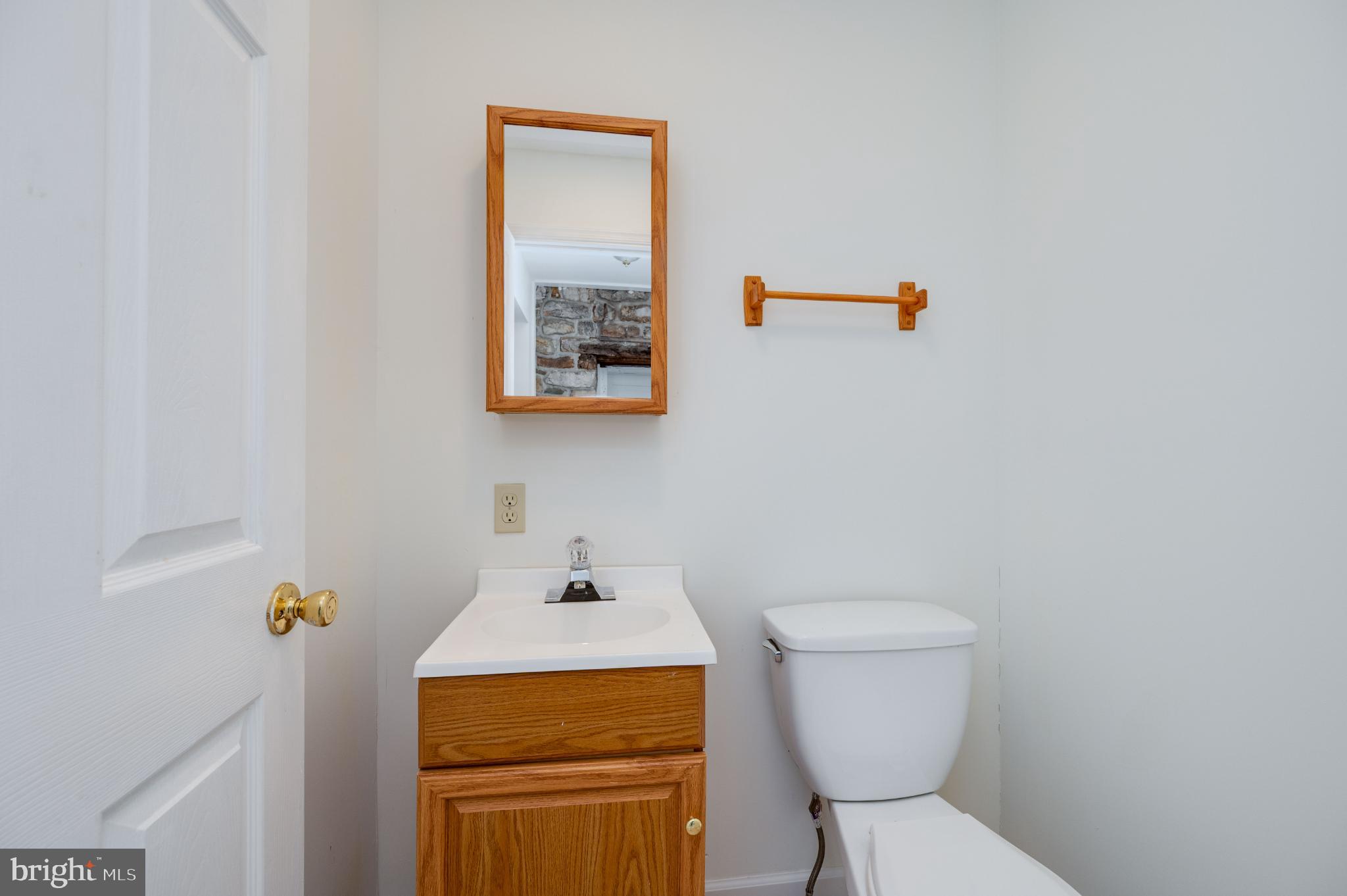 71 Walnut Road Hamburg, PA 19526 - Photo 40 of 55 First floor half bathroom