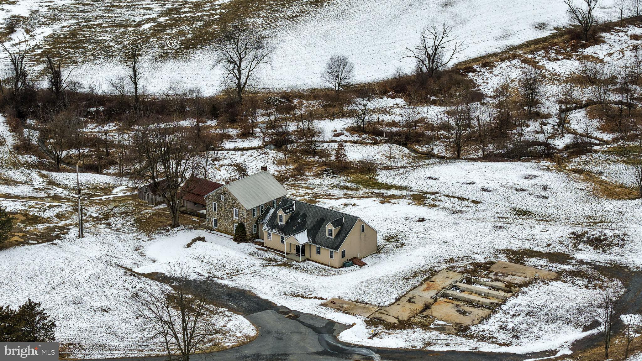 71 Walnut Road Hamburg, PA 19526 - Photo 4 of 55 Charming home nestled on 4.5 acres