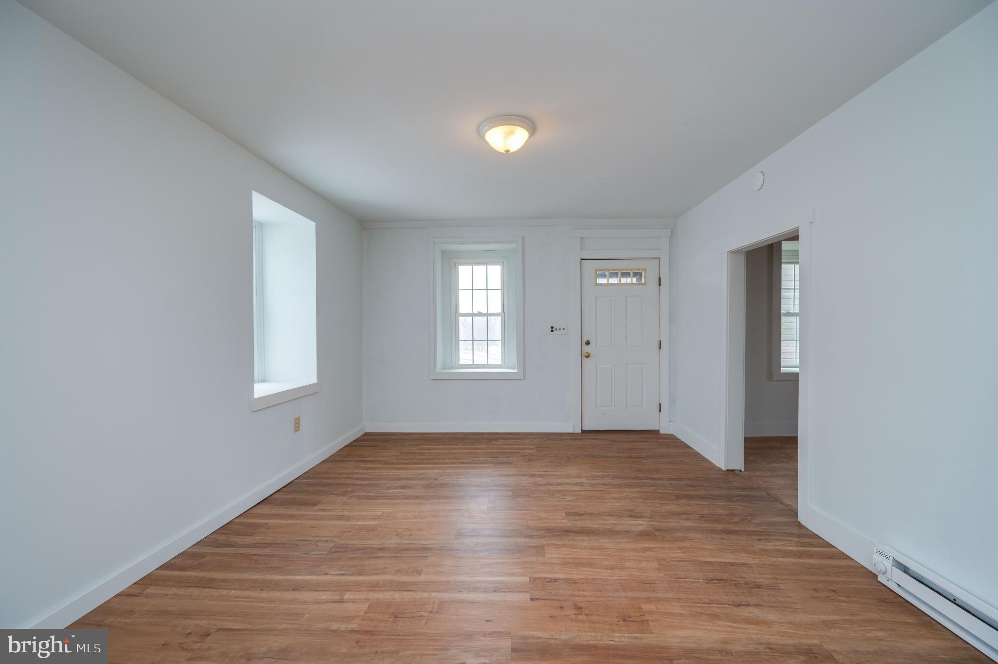 71 Walnut Road Hamburg, PA 19526 - Photo 41 of 55 En suite living room