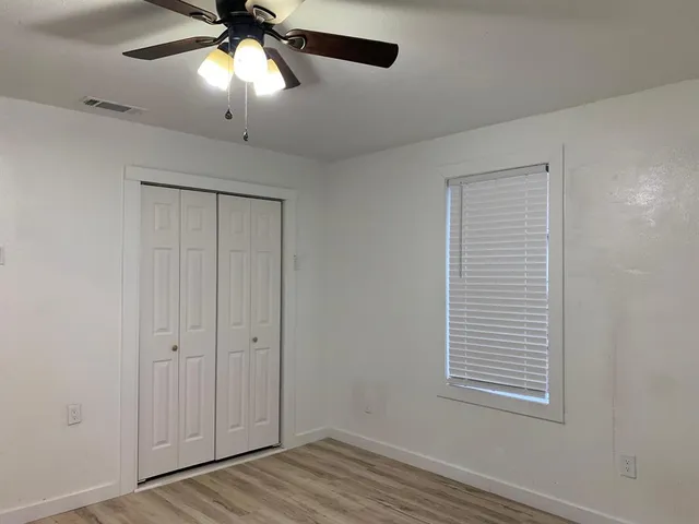 $1,450 | 1046 West Collins Street, Denison, TX 75020