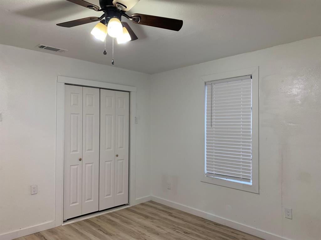 1046 West Collins Street Denison, TX 75020 - Photo 13 of 28