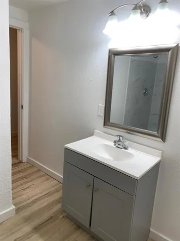 $1,450 | 1046 West Collins Street, Denison, TX 75020