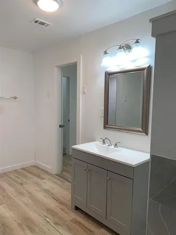 $1,450 | 1046 West Collins Street, Denison, TX 75020