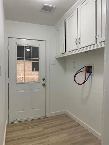 $1,450 | 1046 West Collins Street, Denison, TX 75020