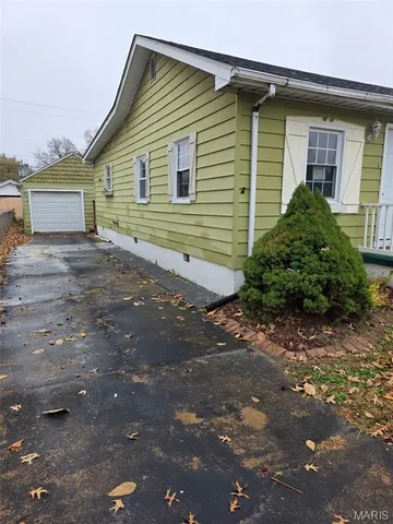 $130,000 | 2620 Center Street, Granite City, IL 62040