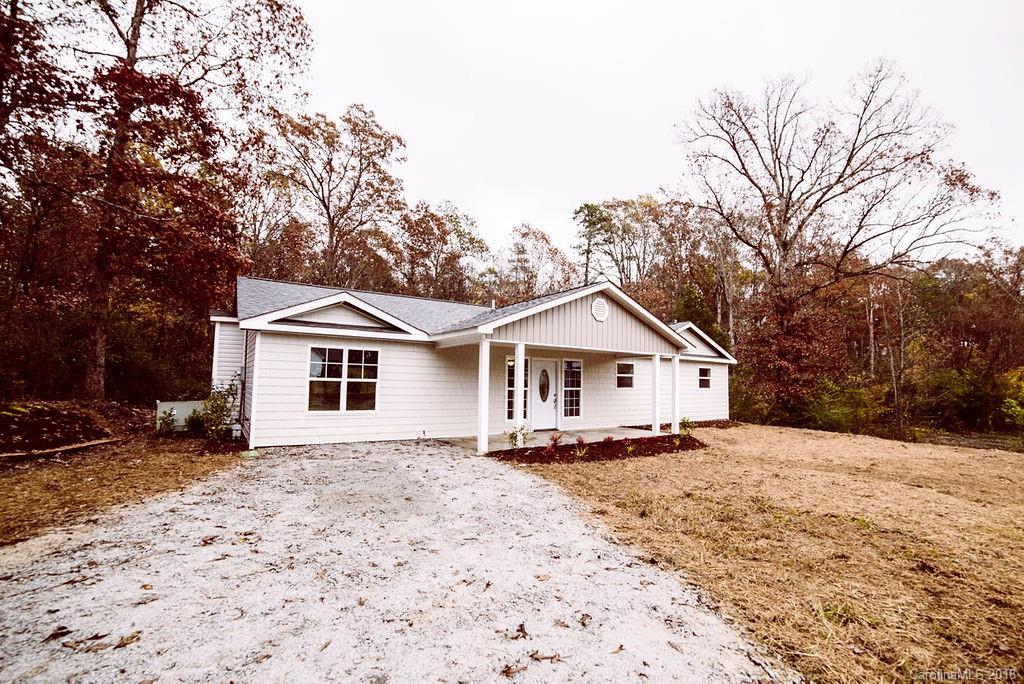 1608 Potter Road Lancaster, SC 29720 - Photo 2 of 33