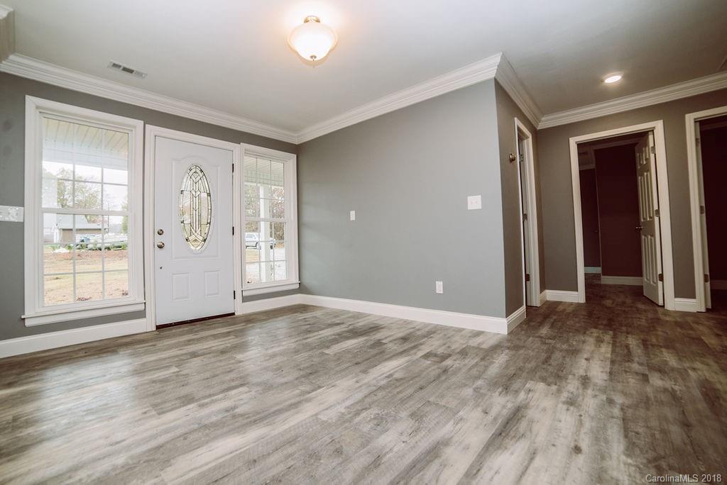 1608 Potter Road Lancaster, SC 29720 - Photo 4 of 33