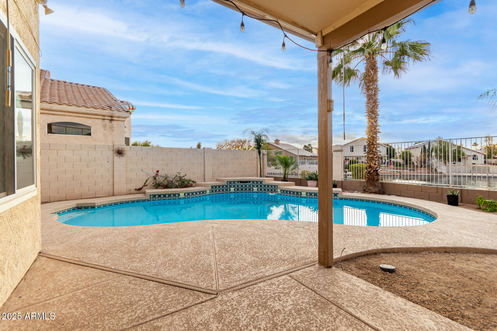 518 South Pueblo Street Gilbert, AZ 85233 - Photo 43 of 50 a view of a terrace with skyline