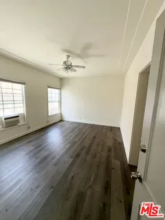 $1,525 | 639 South Cochran Avenue, Unit 109, Los Angeles, CA 90036