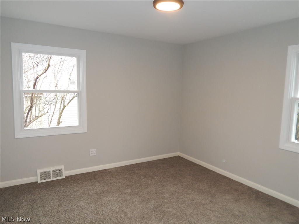 6170 Stanbury Road Parma, OH 44129 - Photo 5 of 27