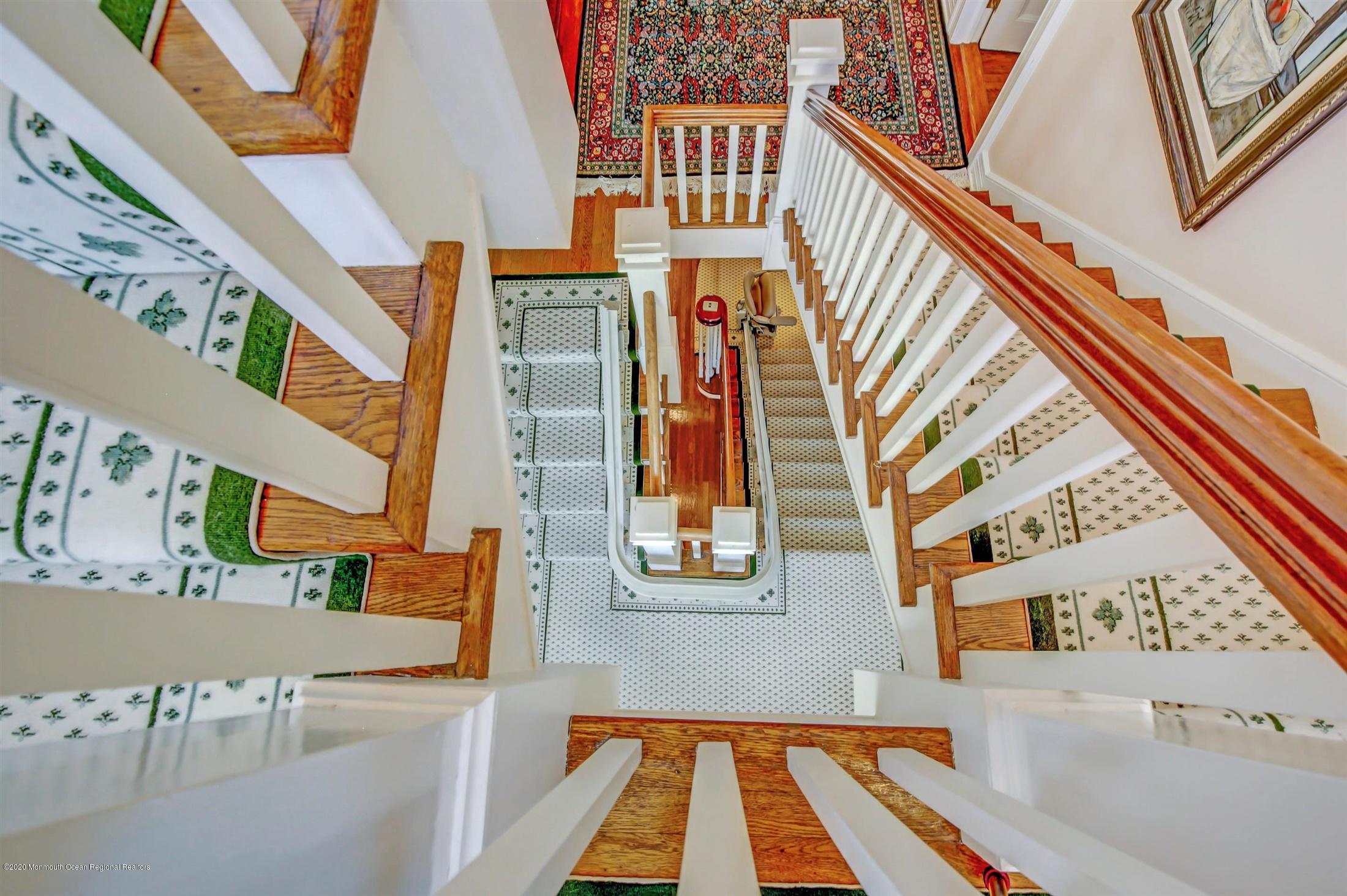 45 Runyan Avenue Deal, NJ 07723 - Photo 31 of 60 24-Staircase