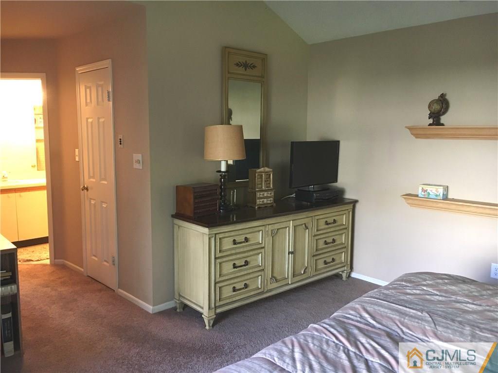 102 Winthrop Road Monroe Township, NJ 08831 - Photo 16 of 25 Gallery Image 16
