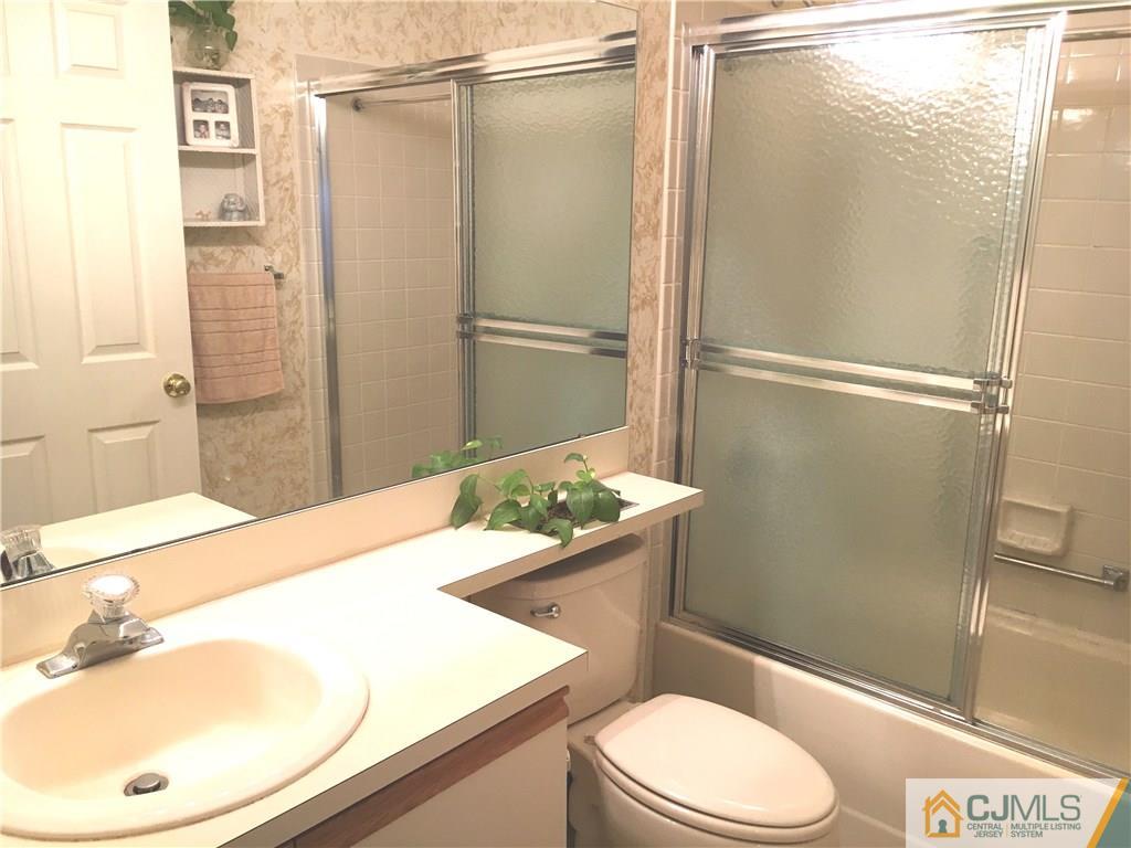 102 Winthrop Road Monroe Township, NJ 08831 - Photo 19 of 25 Gallery Image 19