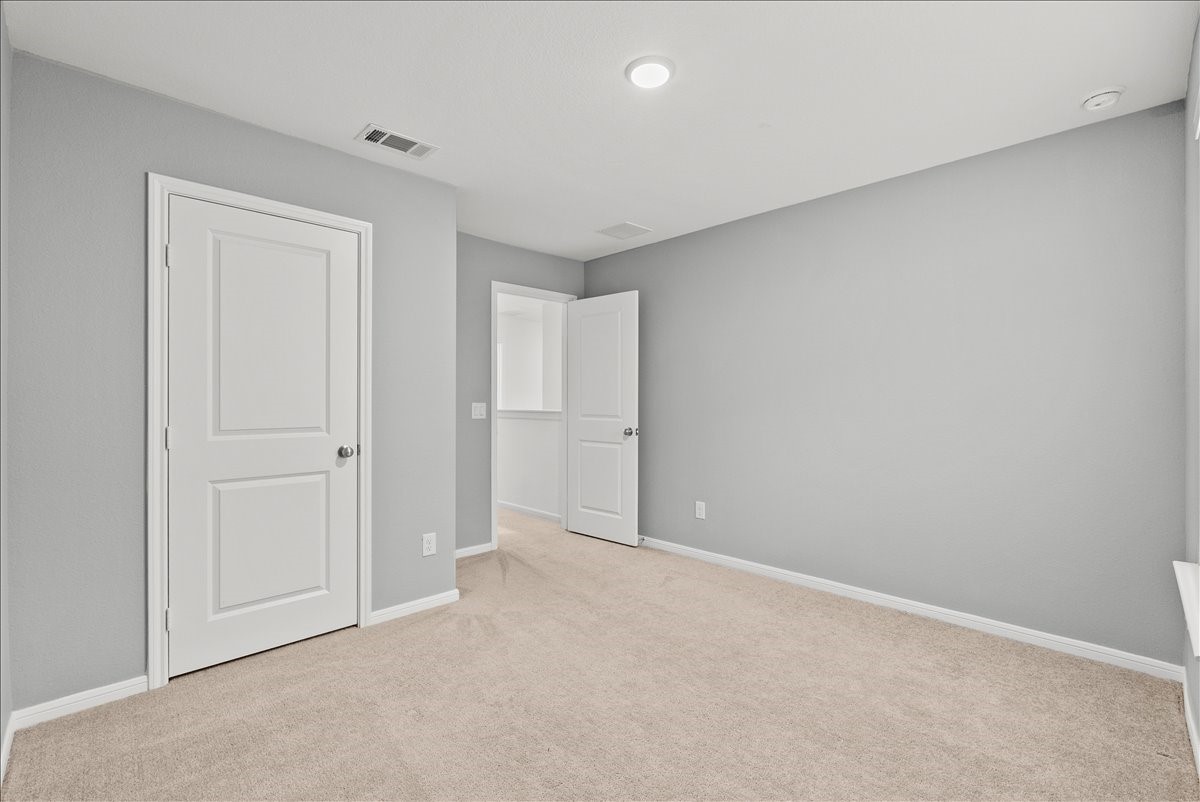 10243 Gates Ml Road Houston, TX 77034 - Photo 27 of 32 Another view of a Secondary Bedroom