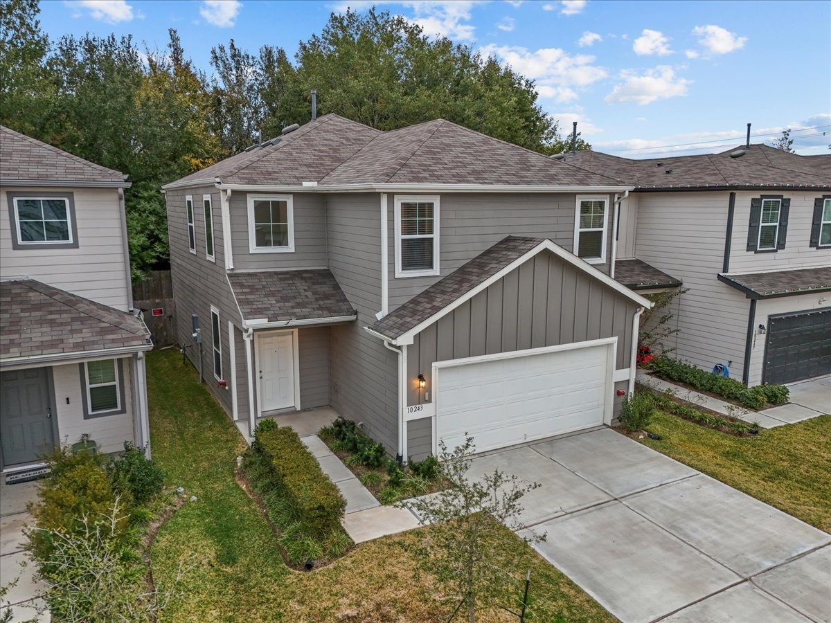 10243 Gates Ml Road Houston, TX 77034 - Photo 3 of 32 Another front view of home