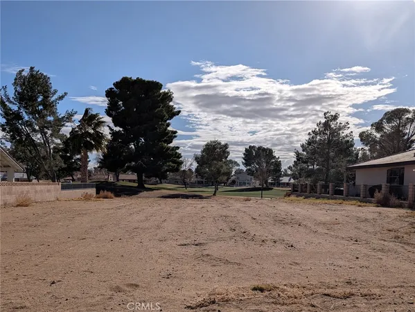 $69,900 | 14907 Tournament Drive, Helendale, CA 92342