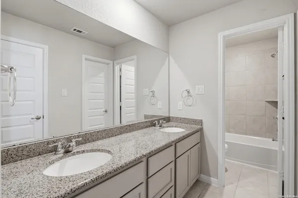 $475,001 | 9841 Mulhouse Drive, Schertz, TX 78154