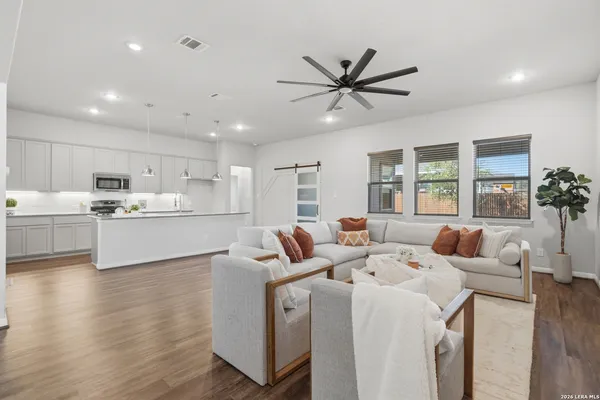 $475,001 | 9841 Mulhouse Drive, Schertz, TX 78154