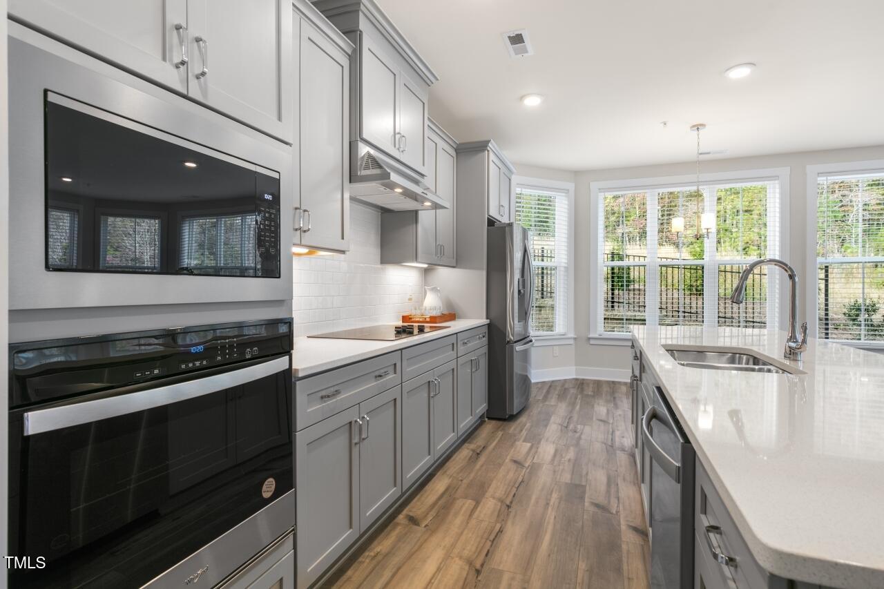 11549 Helmond Way, Unit 114 Raleigh, NC 27617 - Photo 11 of 40 Stainless Steel Appliances
