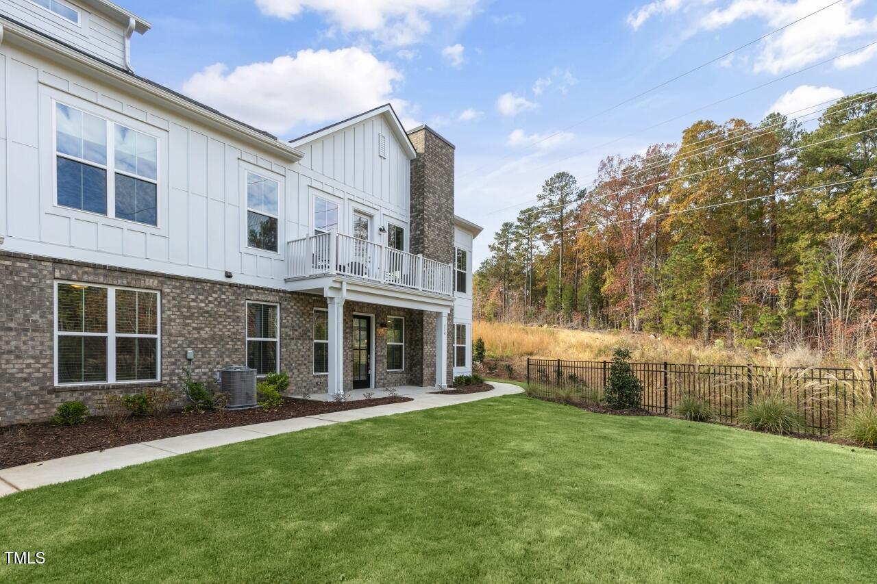11549 Helmond Way, Unit 114 Raleigh, NC 27617 - Photo 3 of 40 Side View
