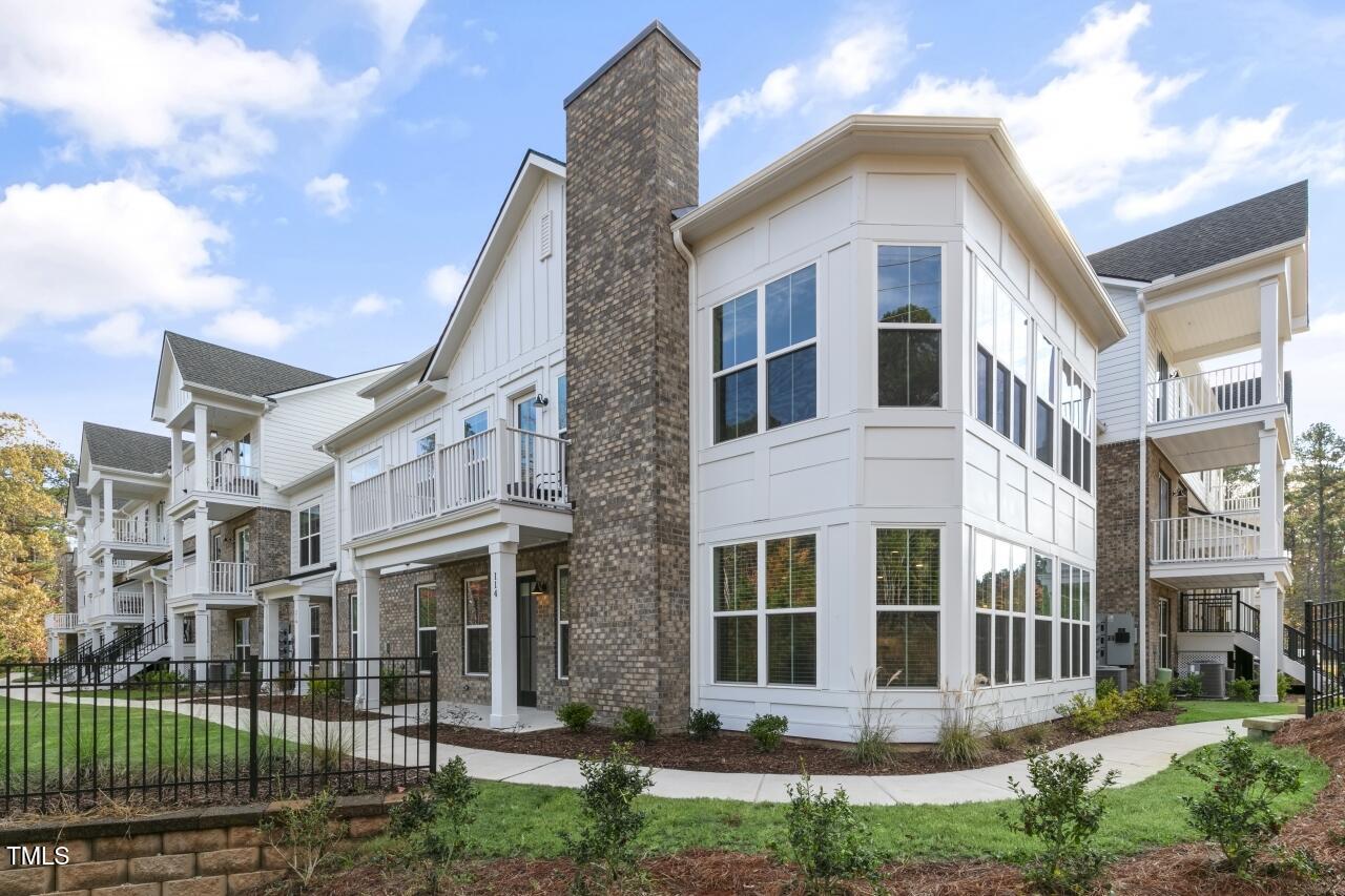 11549 Helmond Way, Unit 114 Raleigh, NC 27617 - Photo 4 of 40 Tons of Windows