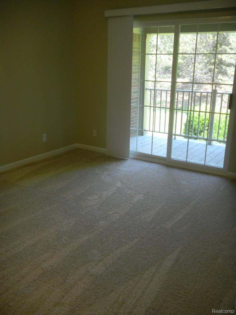 3618 Oakmonte Boulevard Rochester, MI 48306 - Photo 24 of 34 Oakmonte25.jpg
