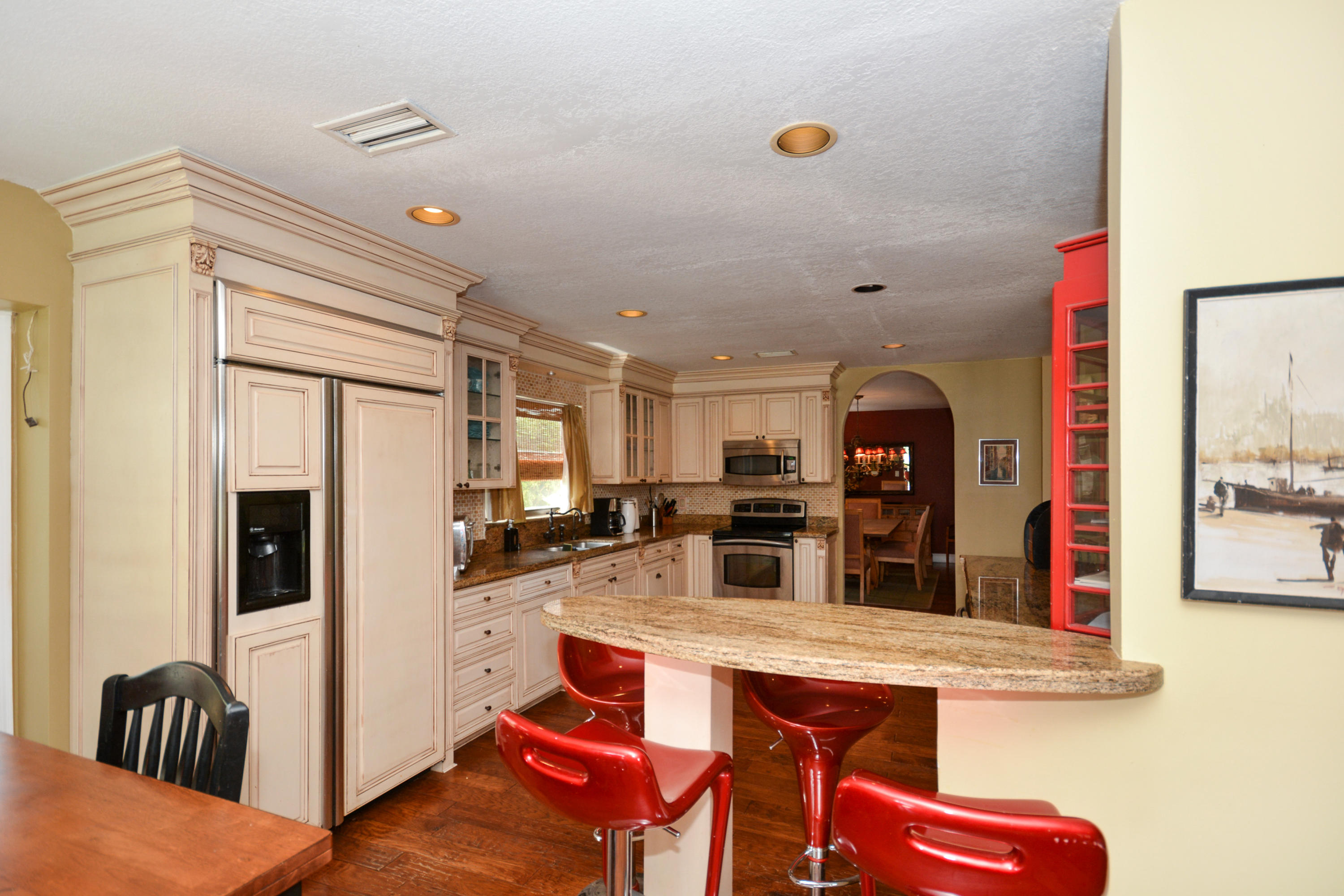 10505 Avenida Del Rio Delray Beach, FL 33446 - Photo 16 of 32 kitchen