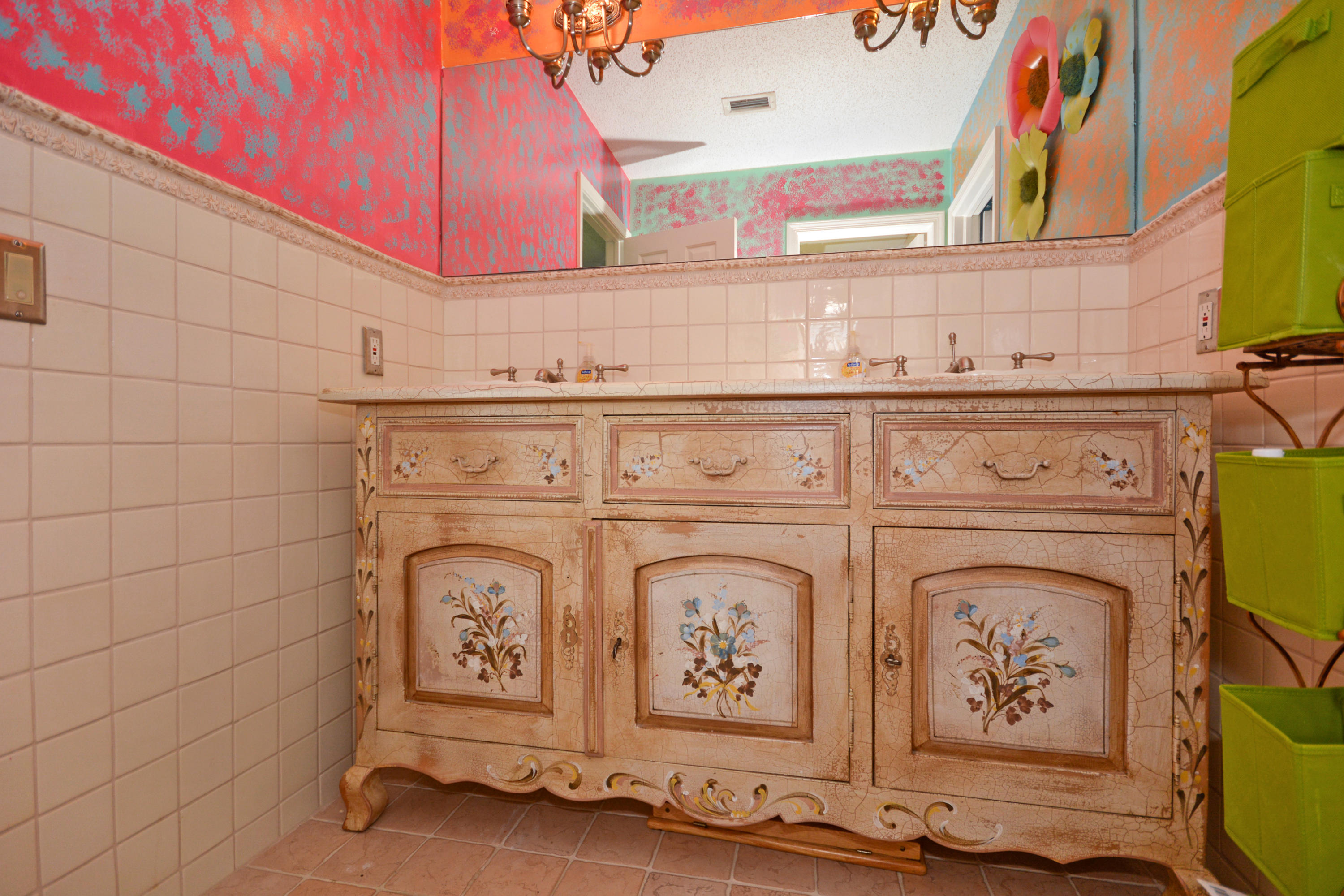 10505 Avenida Del Rio Delray Beach, FL 33446 - Photo 23 of 32 bathroom